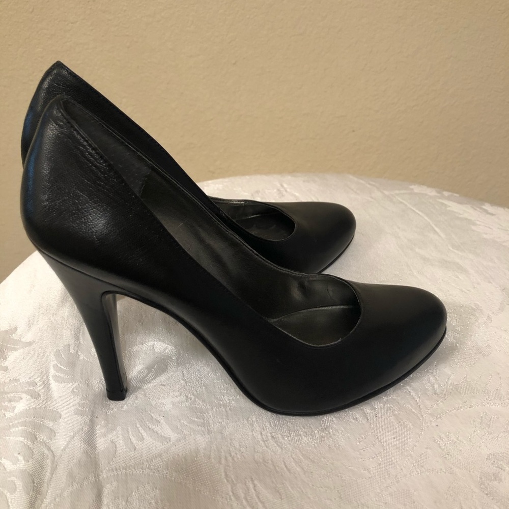 Jessica Simpson Black Heels